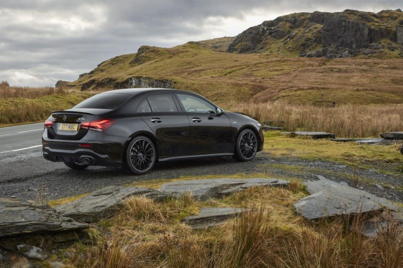 Мерседес а35 AMG