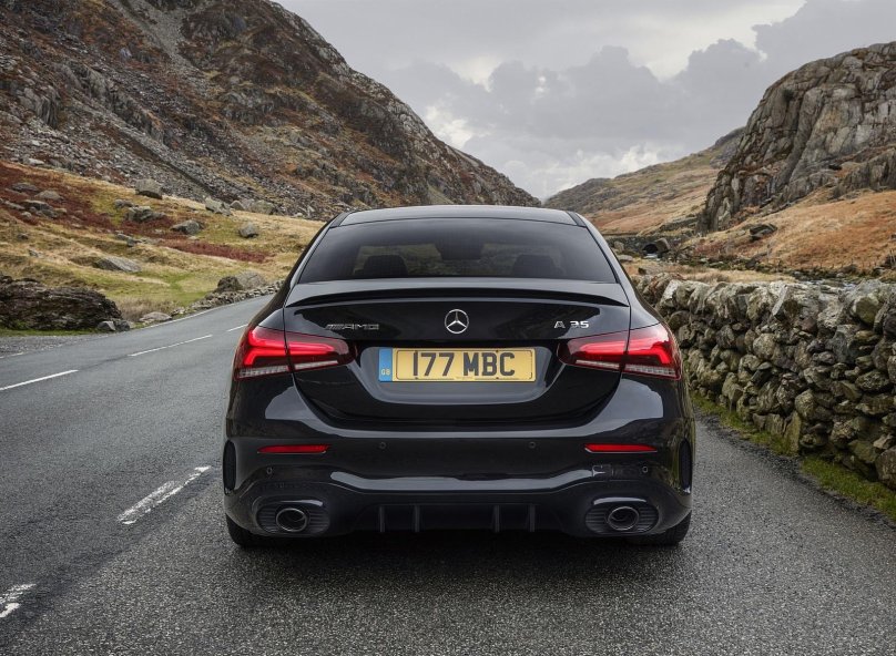 Мерседес а35 AMG