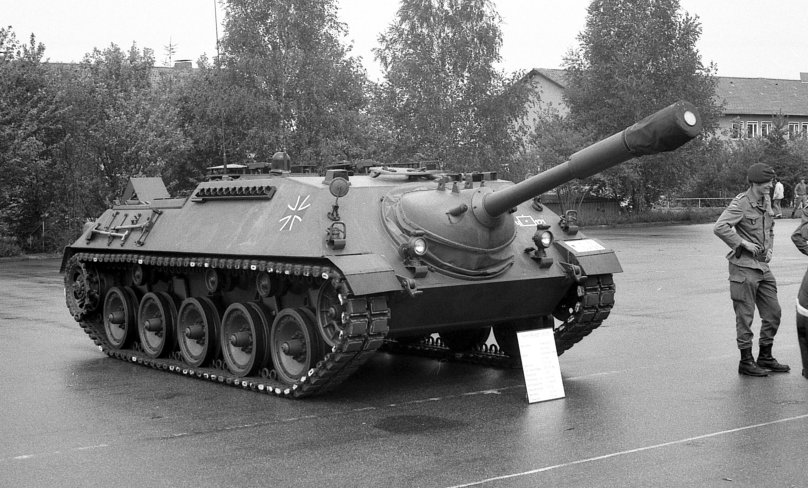Kanonenjagdpanzer 90