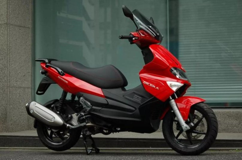 Gilera runnerst200