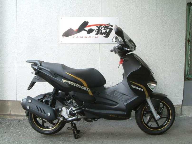 Gilera runnerst200