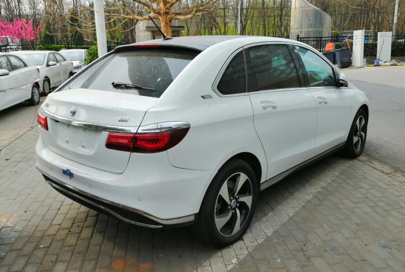 Мерседес Бенц Denza