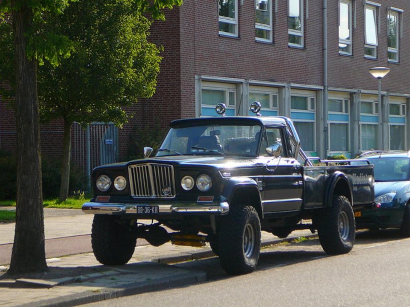Kaiser Jeep Gladiator