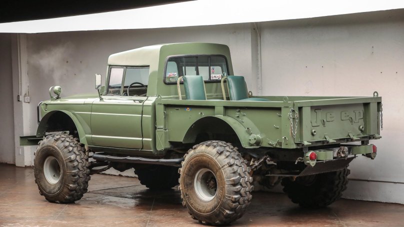 Kaiser Jeep m715