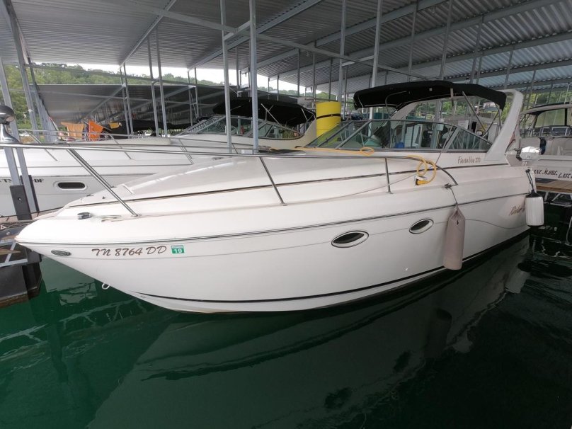 Rinker Fiesta Vee 270