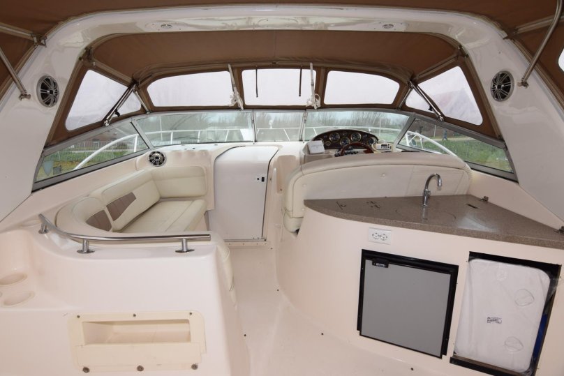 Rinker 250 Fiesta Vee