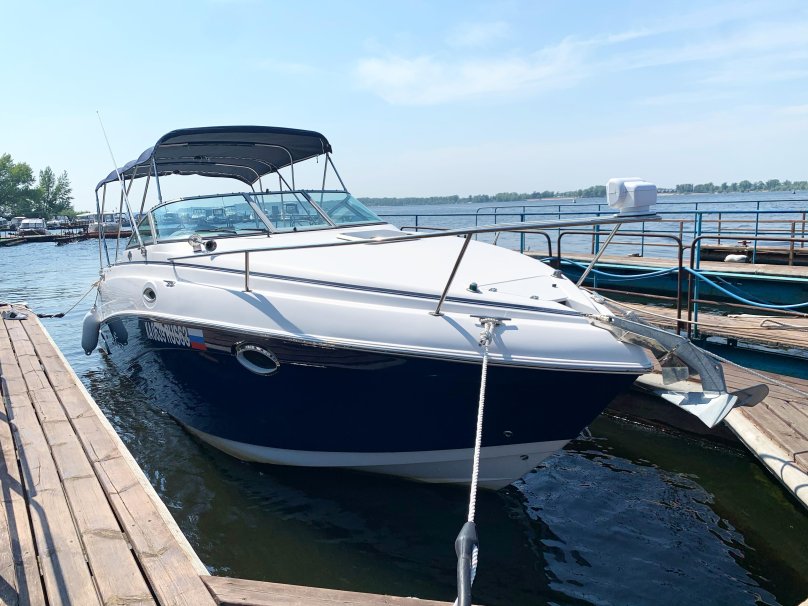 Rinker 250 Fiesta Vee