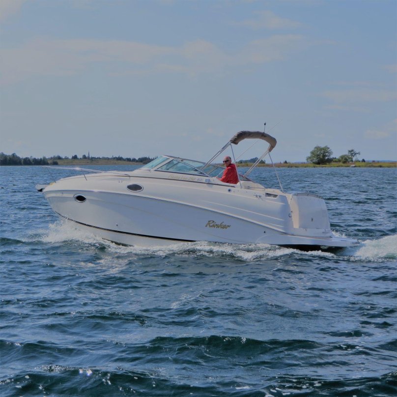 Катер Ринкер 250