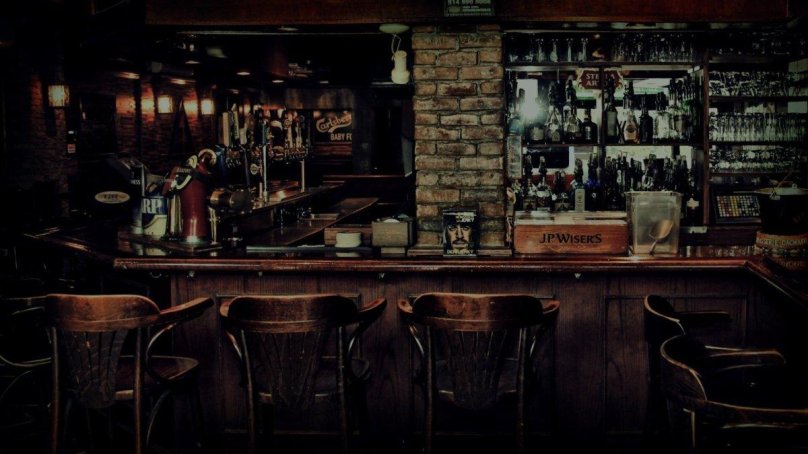 Барная стойка в баре