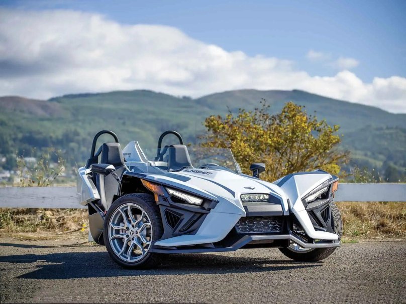 Машина Polaris Slingshot