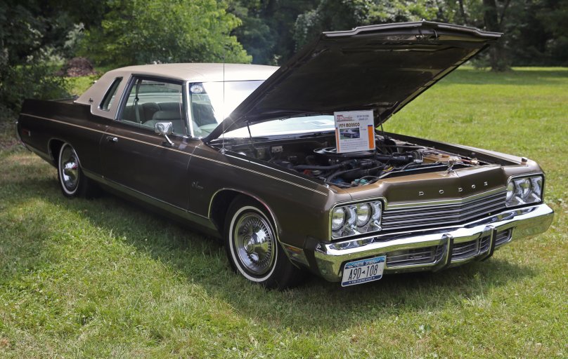 Dodge Monaco sedan 1974