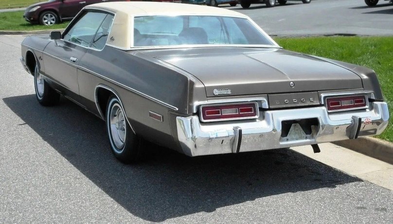 Dodge Monaco sedan 1974