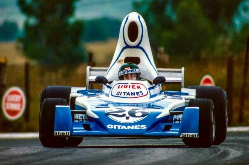 Ligier js4