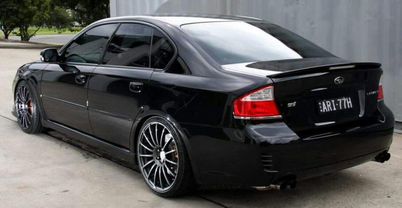 Subaru Legacy bl5 черный