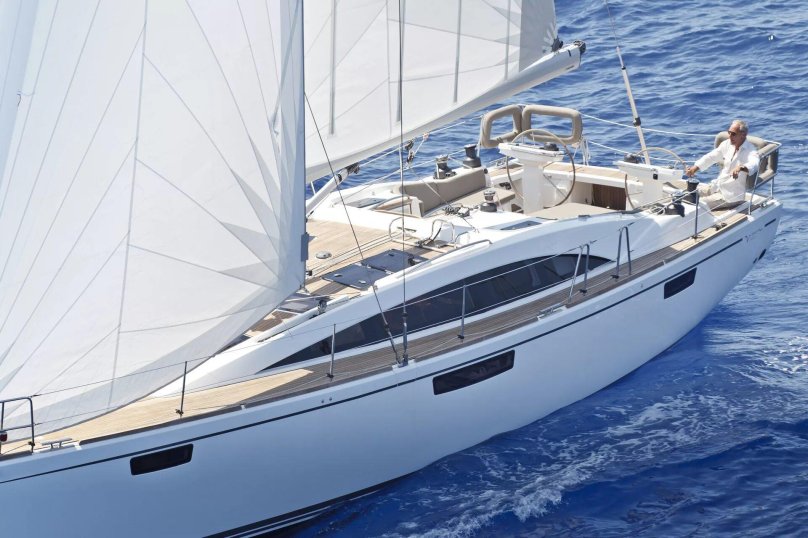 Парусная яхта Bavaria 46