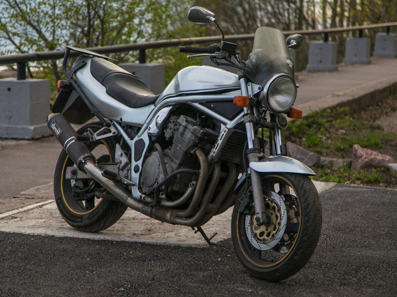 Suzuki Bandit 750
