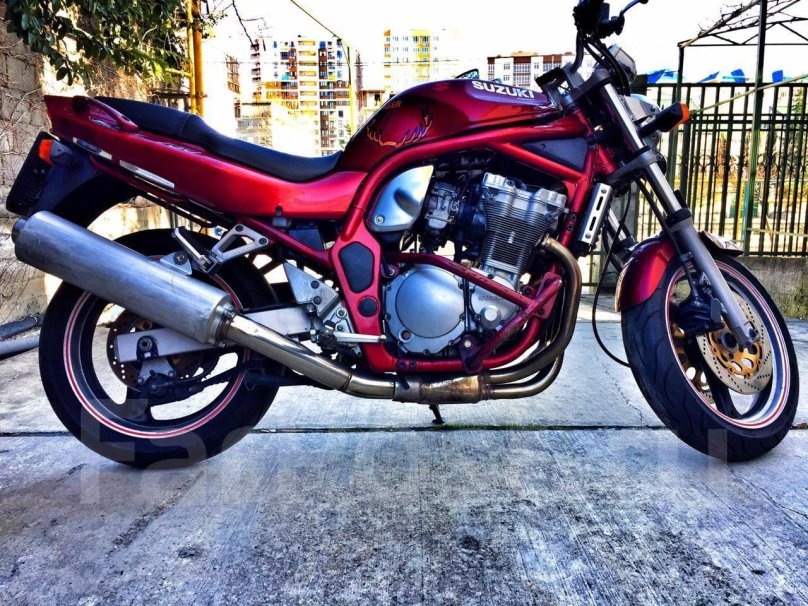Suzuki Bandit 750