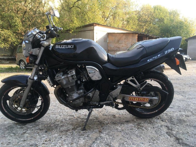 Suzuki Bandit 750