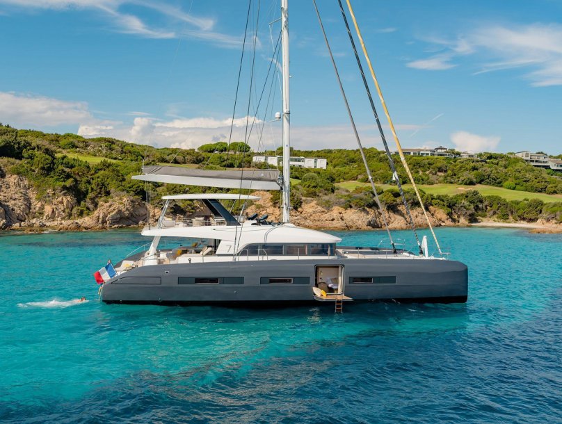 Катамаран Lagoon Seventy 7