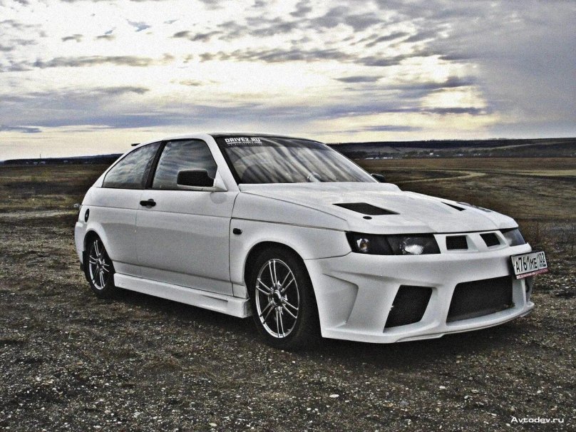 Тюнинговый ВАЗ 2112