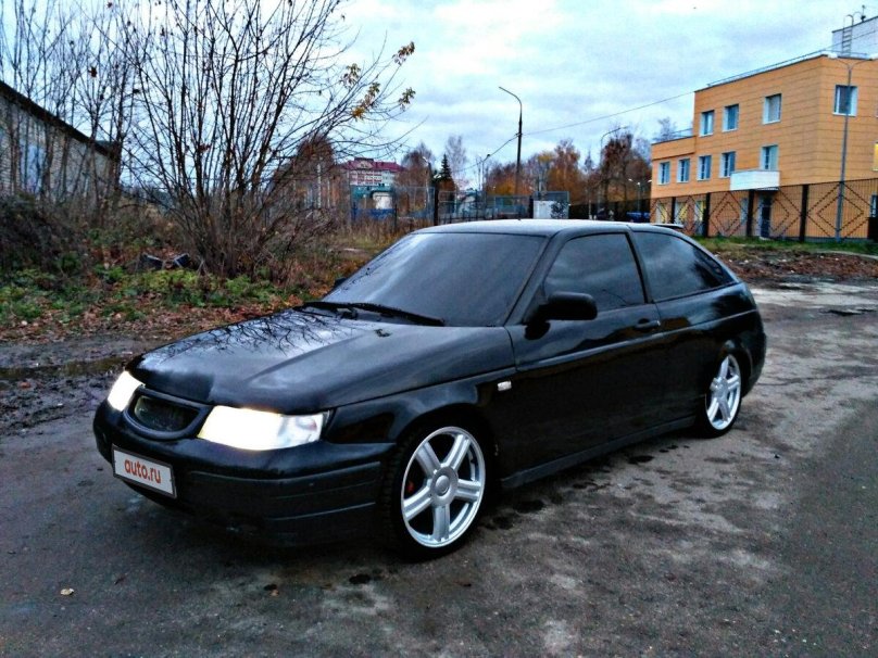 ВАЗ 2112 черная 17 торусы