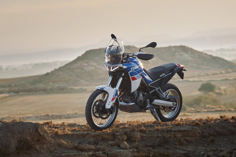 Цветовая гамма Априлия Пегас