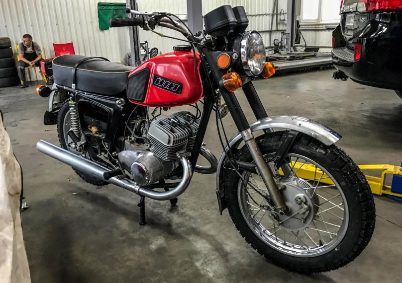 Советский мотоцикл ИЖ Юпитер 5