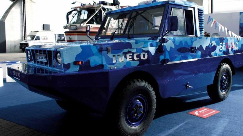 Автомобиль амфибия Iveco