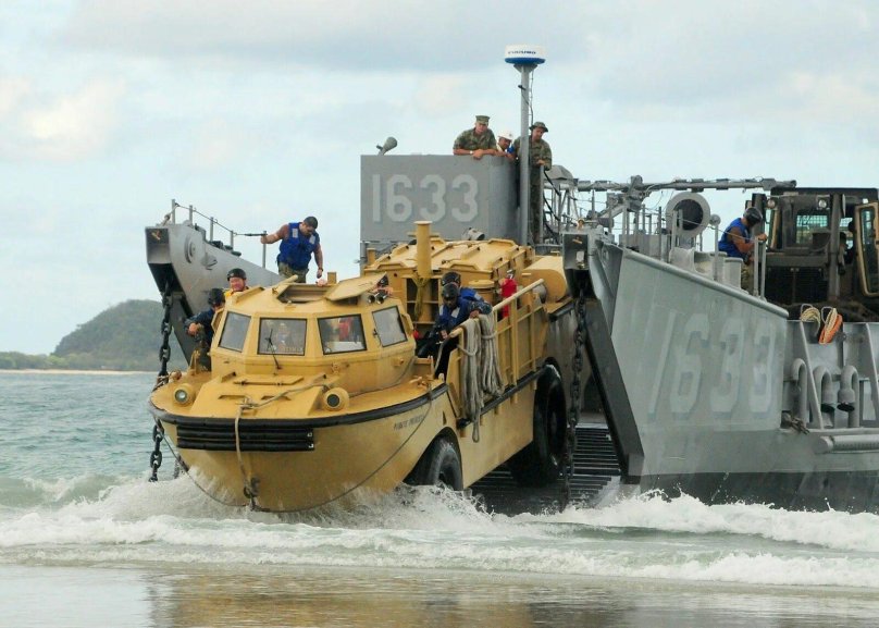 Амфибия LARC-5