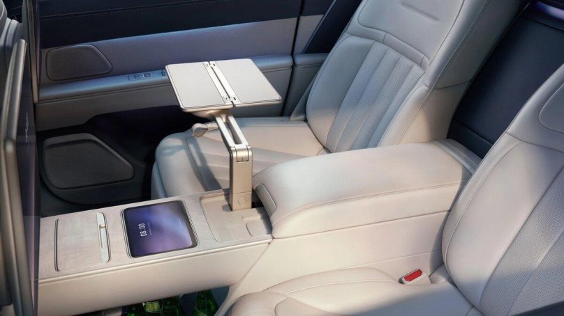 Корейская машина Nio et 9