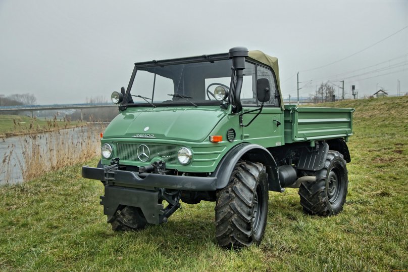 Unimog Mercedes-Benz