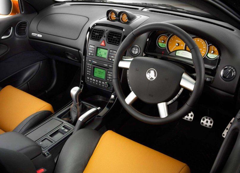 Vauxhall Monaro VXR салон