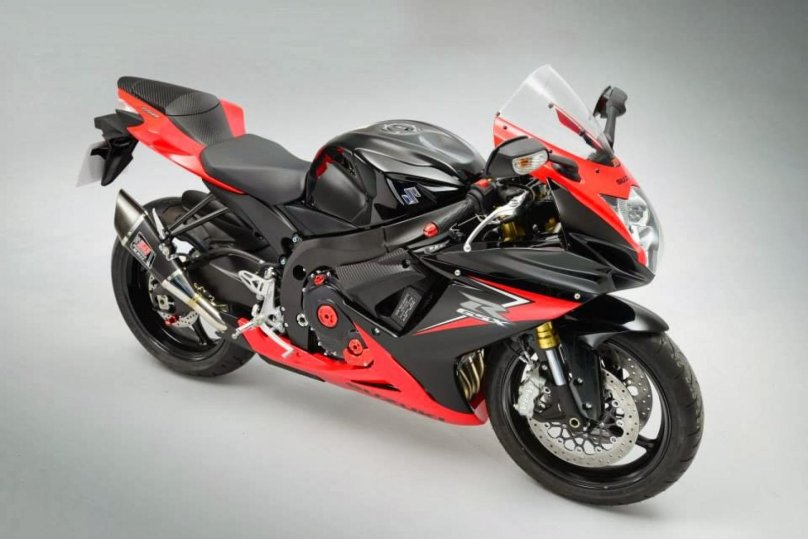 Спортбайк Suzuki GSX-r750