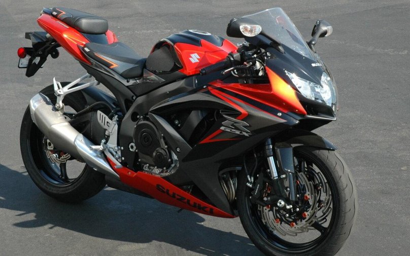 Мотоцикл Сузуки GSXR 750