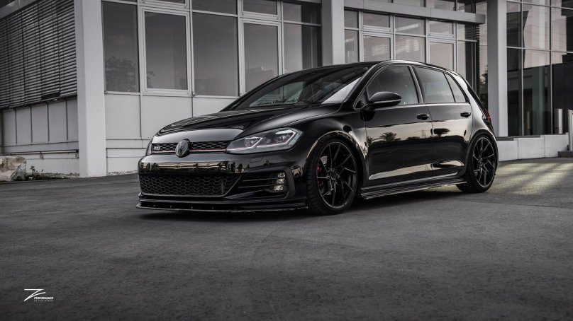 Volkswagen Golf mk7 GTI Black