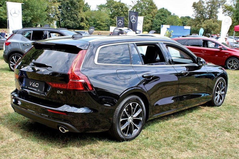 Volvo v60 II