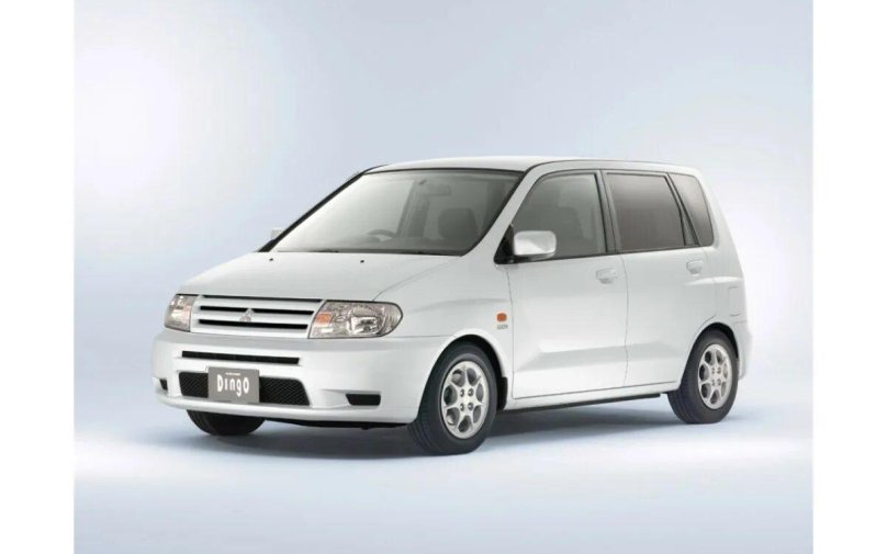 Мицубиси Мираж Динго 2001