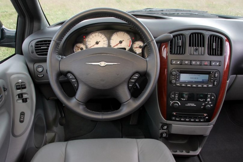 Chrysler Grand Voyager 2004 салон