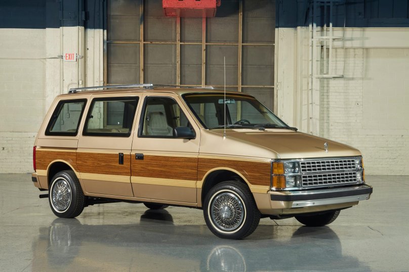Dodge Caravan 1984