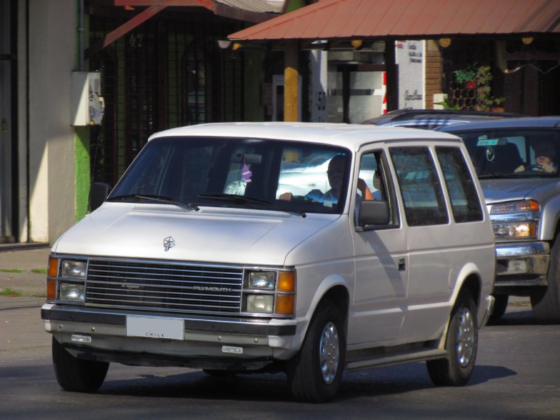 1987 Plymouth Voyager