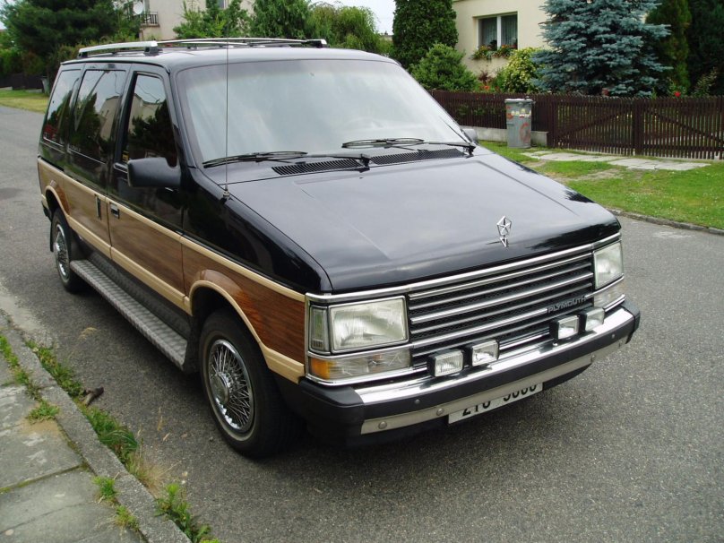 Крайслер Плимут Вояджер