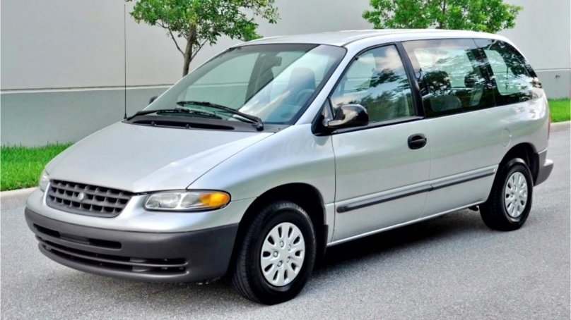 Plymouth Voyager 2000