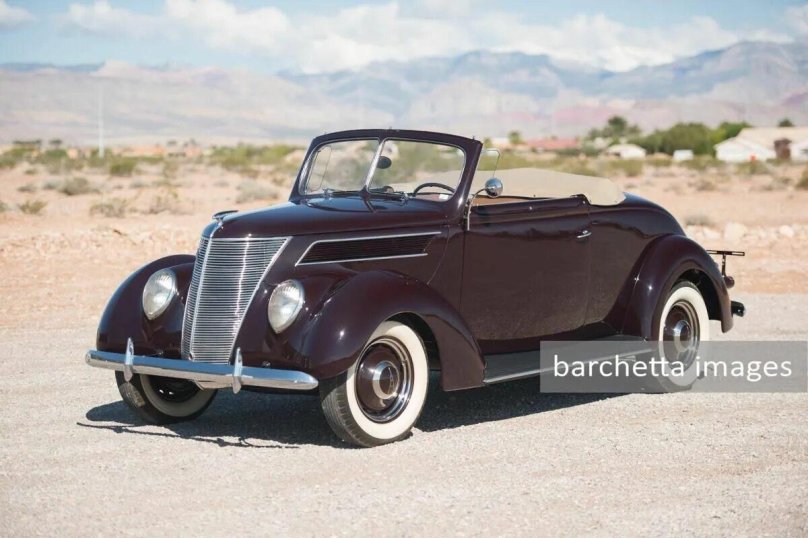 1937 Ford v8 Deluxe Pickup