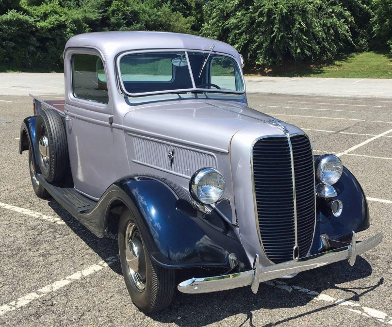 1937 Ford v8 Deluxe Pickup