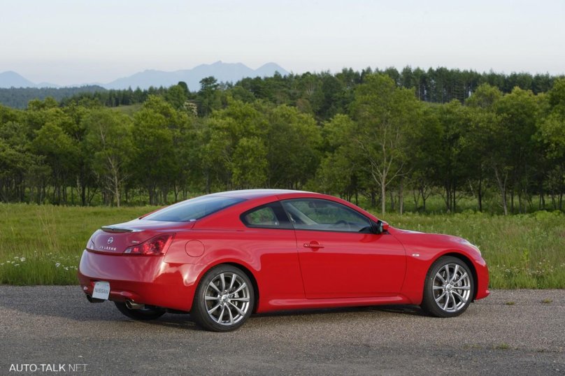 Nissan Skyline купе 2008