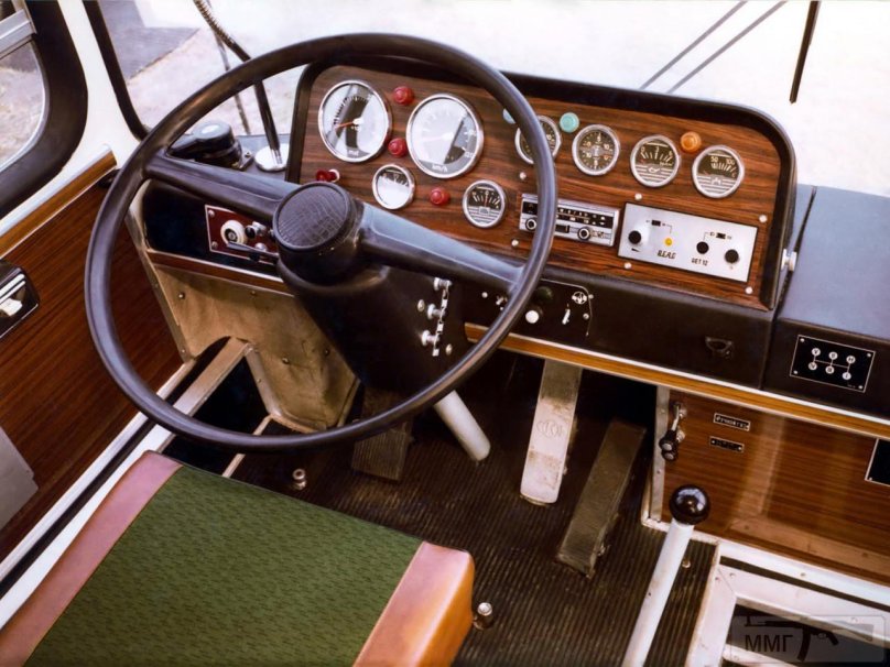 Ikarus 255 кабина