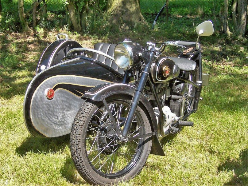 Мотоцикл симсон AWO 425