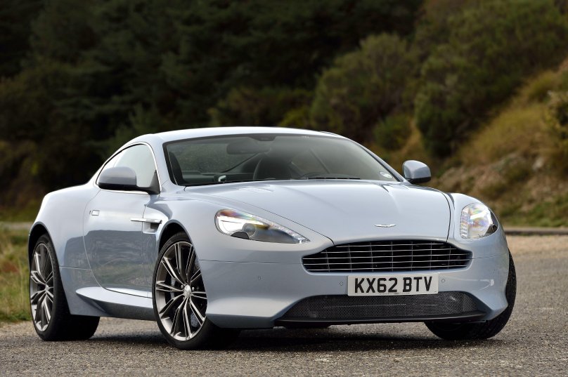 Астон Мартин db9