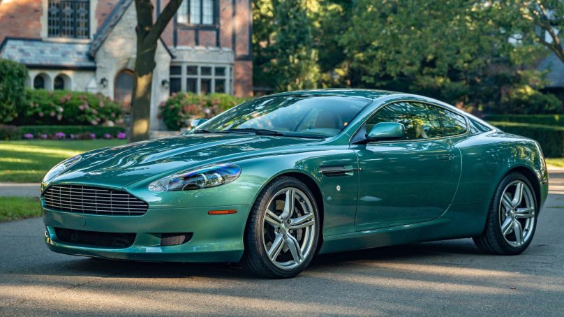 Aston Martin db9 2005