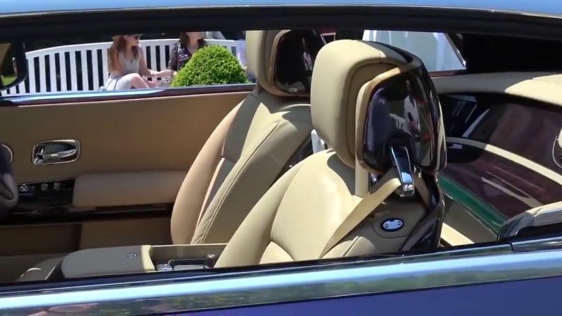 Rolls Royce Sweptail салон